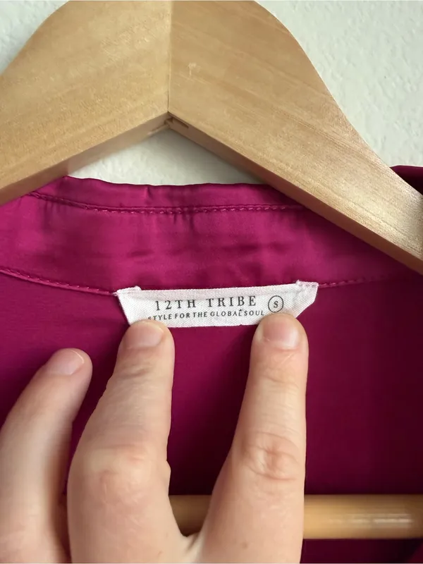 12th Tribe Fuchsia Satin Oversized Longline Button Down Shirt Blouse Small - Image 3