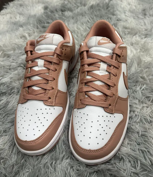 Nike Women’s Dunk Low - Image 2