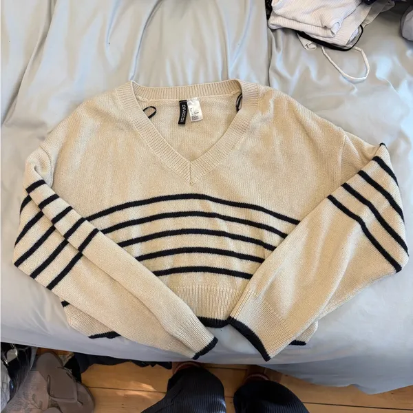 H&M Cream and Black Striped V-Neck Sweater - Image 2