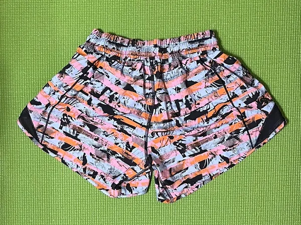 Lululemon Hotty Hot Shorts - Image 3