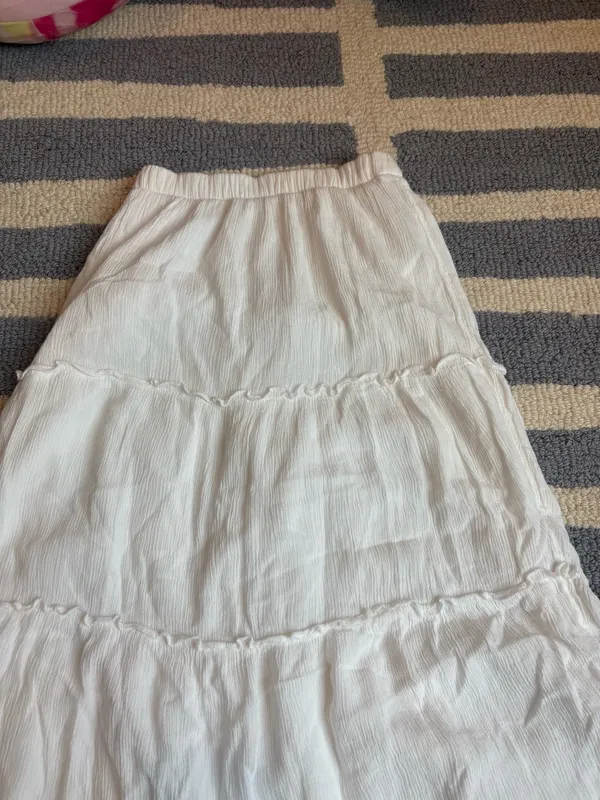 White Hollister Maxi Skirt Tiered - Image 2