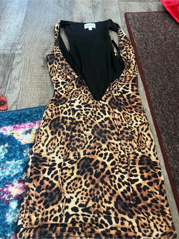 Revolve Superdown rupa leopard tie front dress size xsmall - Image 8