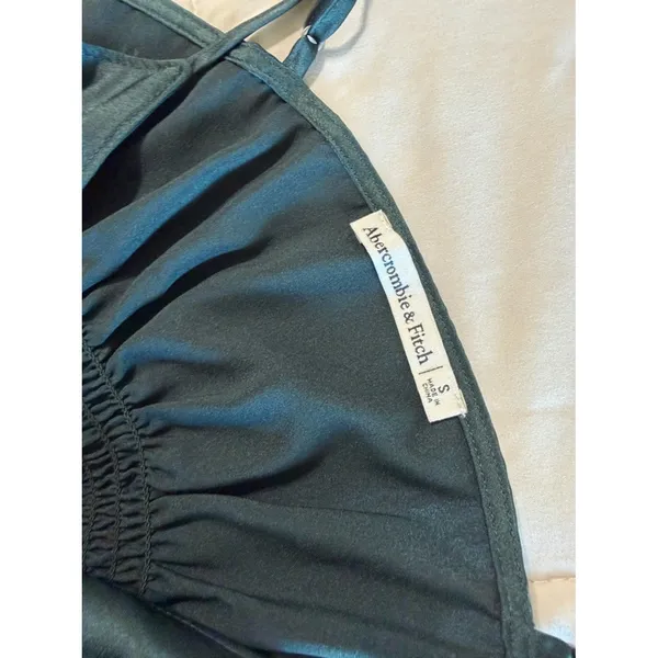 Abercrombie‎ & Fitch Emerald Green Satin Tie Front Camisole Top Small - Image 3