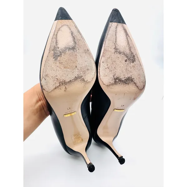 Gucci Aneta Black Button Detail Stiletto Pumps Pointed Toe Size EU 41 - Image 4
