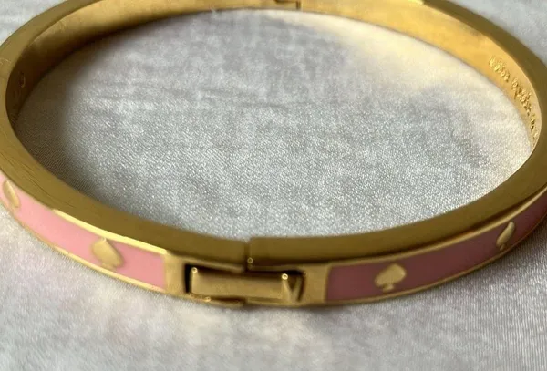 : Pink “Spot the Spade” Hinge/Clasp Bangle Bracelet- Gold tone - Image 6