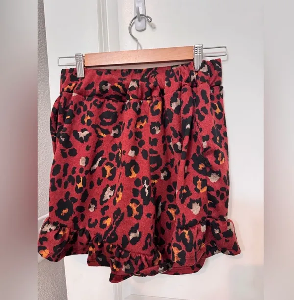 Perfect Peach Leopard Shorts with Oatmeal Top Set Multiple - Image 6