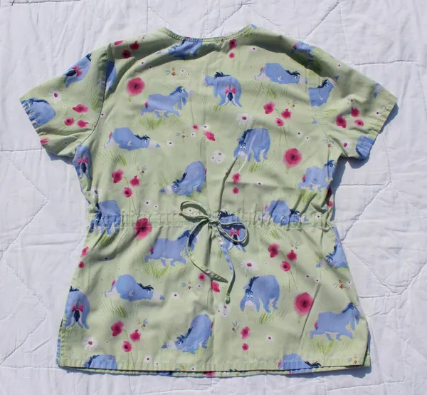 Disney Women's Eeyore Winnie the Pooh Scrub Top Eeyore Size Medium Short Sleeve Pocket - Image 4