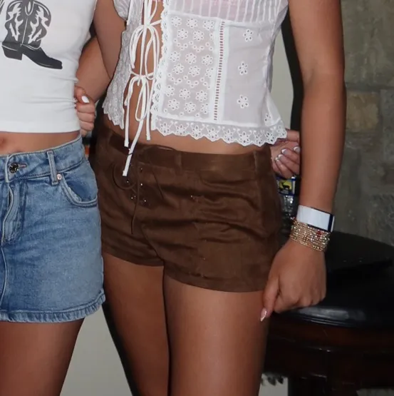 edikted suede western micro mini shorts - Image 4