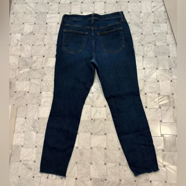 Universal Threads Women's High-Rise Skinny Jeans - Image 6