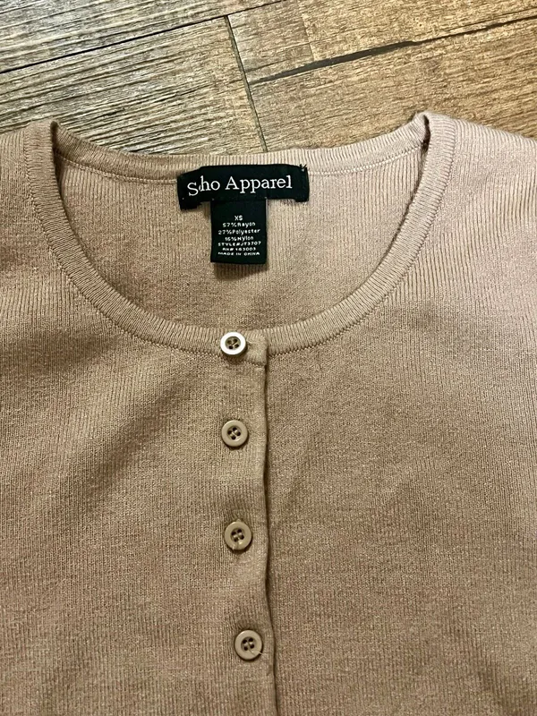 Brandy Melville Soho Apparel Taupe Lightweight Button Down Crew Neck Cardigan Sweater XS - Image 3