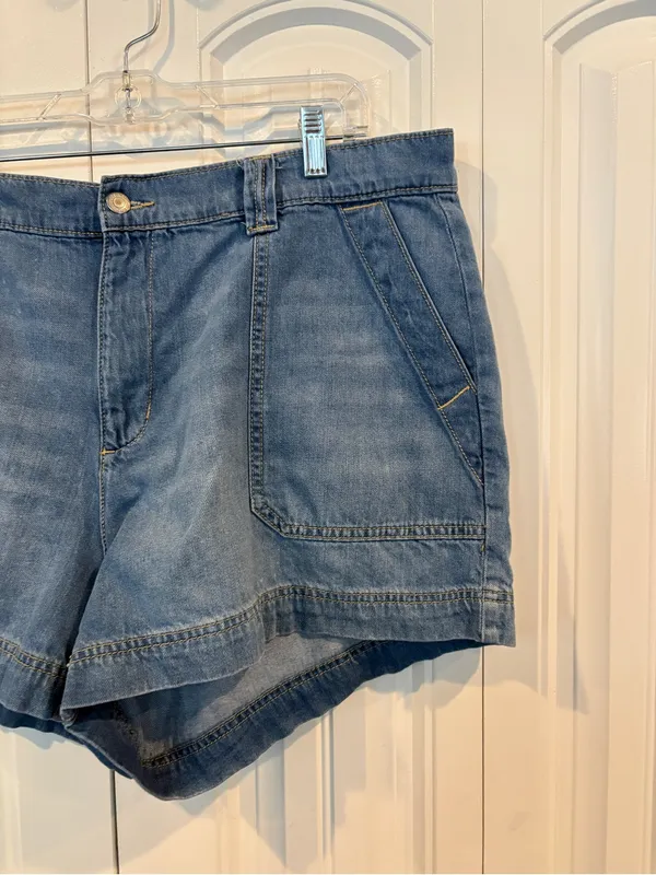Old navy OG chino jean shorts size xl - Image 3