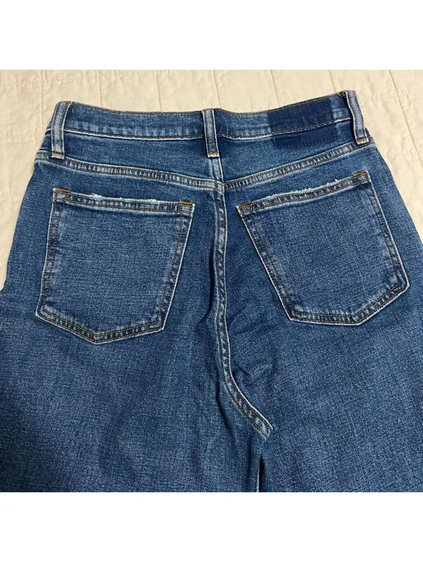 Abercrombie mom high rise jeans - Image 5