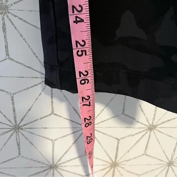Lululemon On the Fly 7/8 Pant Black Camo - Image 7