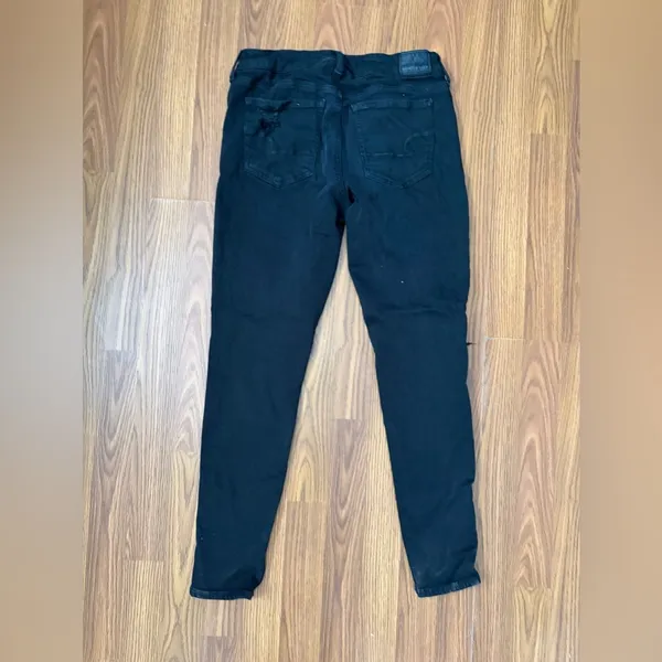 American Eagle Outfitters black distressed mid rise jegging size 8. - Image 3