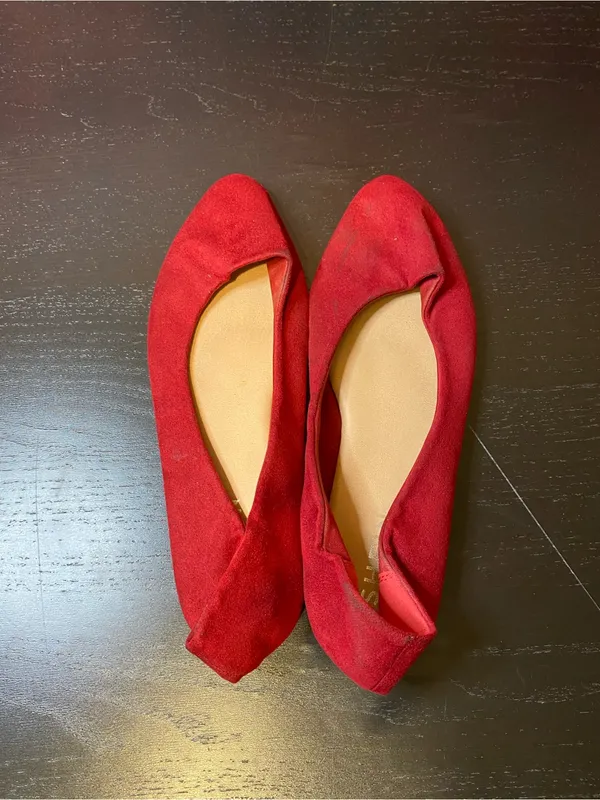 SHEIN Red Suede Pointed-Toe Ballet Flats - Image 3