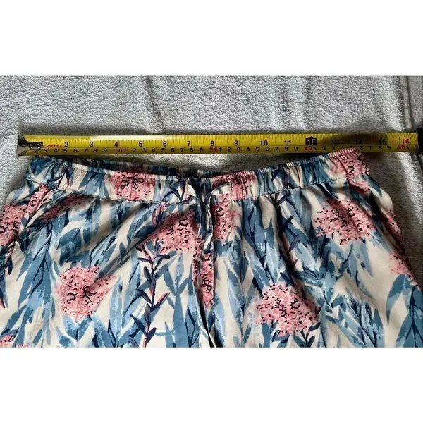 Cynthia Rowley Tropical Floral Pajamas S 2 Pc Capris Button Up Top Short Sleeves - Image 7