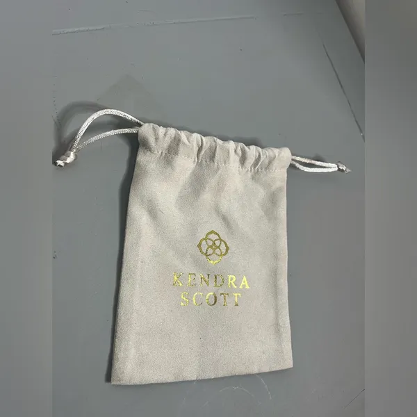Kendra Scott Silver Gray Velvet Drawstring Jewelry Bag OneSize Neutral Versatile - Image 3