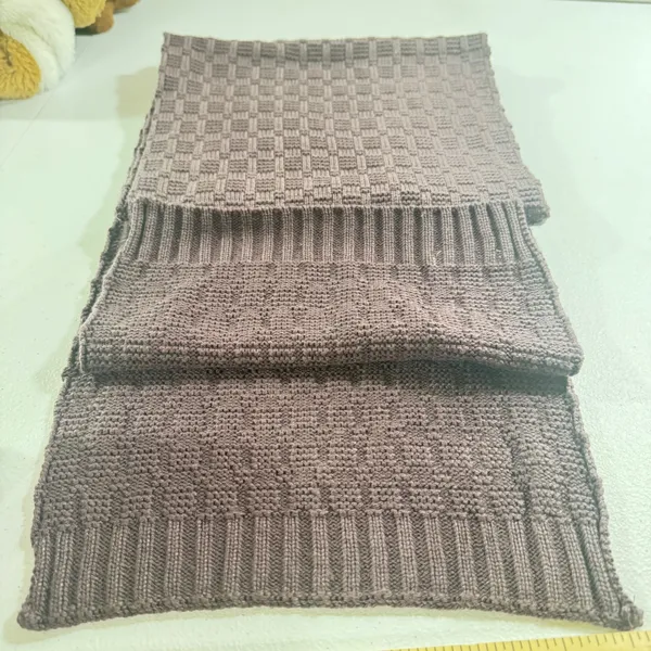 Columbia Knit Scarf Purple Textured Waffle Basketweave Winter Muffler Logo Patch - Image 5