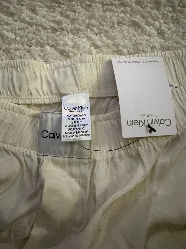 NWT Calvin Klein Pure Sheen Pajama Shorts in white. Size XL - Image 4