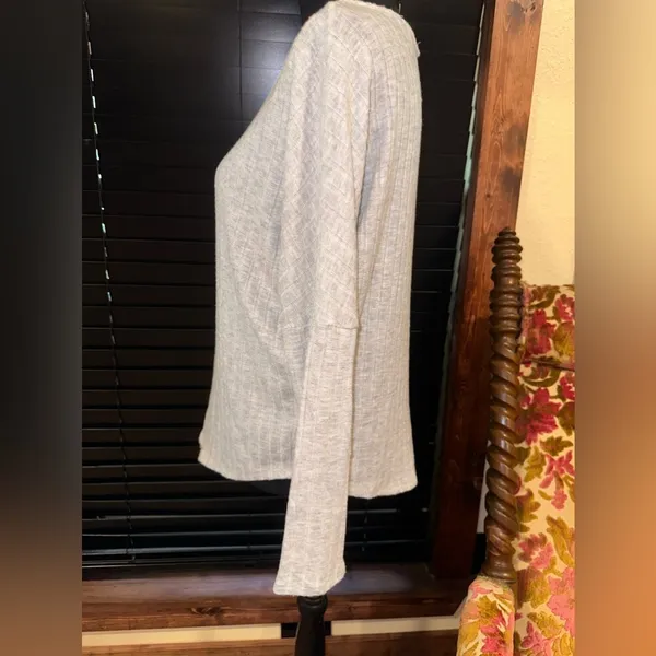 Green Envelope Gray Ribbed Sweater Scoop Neck Size Medium - Image 3