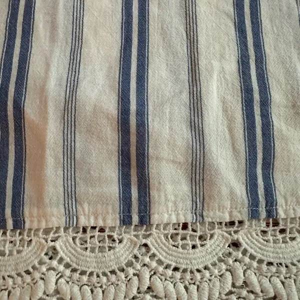 Abercrombie & Fitch Cream Sleeveless Embellished Tank Top - Image 2