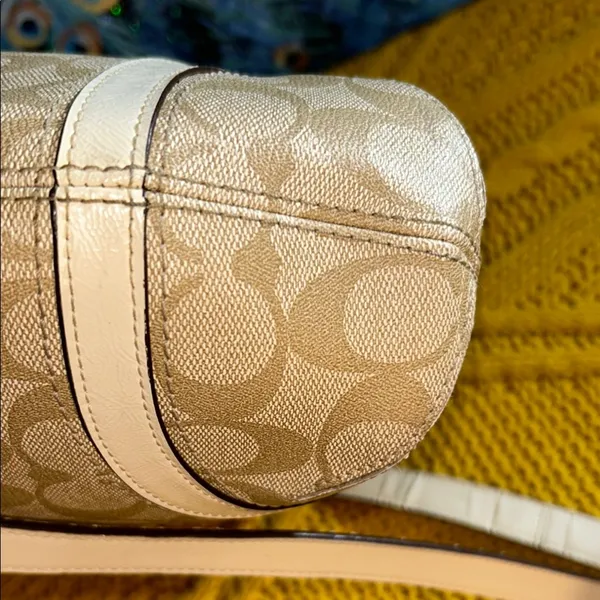 Coach Beige Signature Monogram Coated Canvas Crossbody/ Shoulder Bag - Image 13