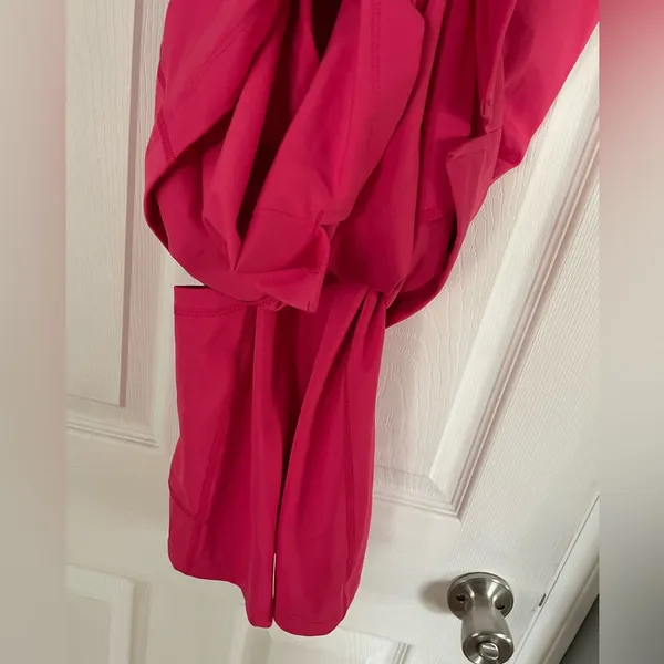 Old Navy PowerSoft Shelf-Bra Support Athletic Work Out Dress Hot Pink XS NWT - Image 5