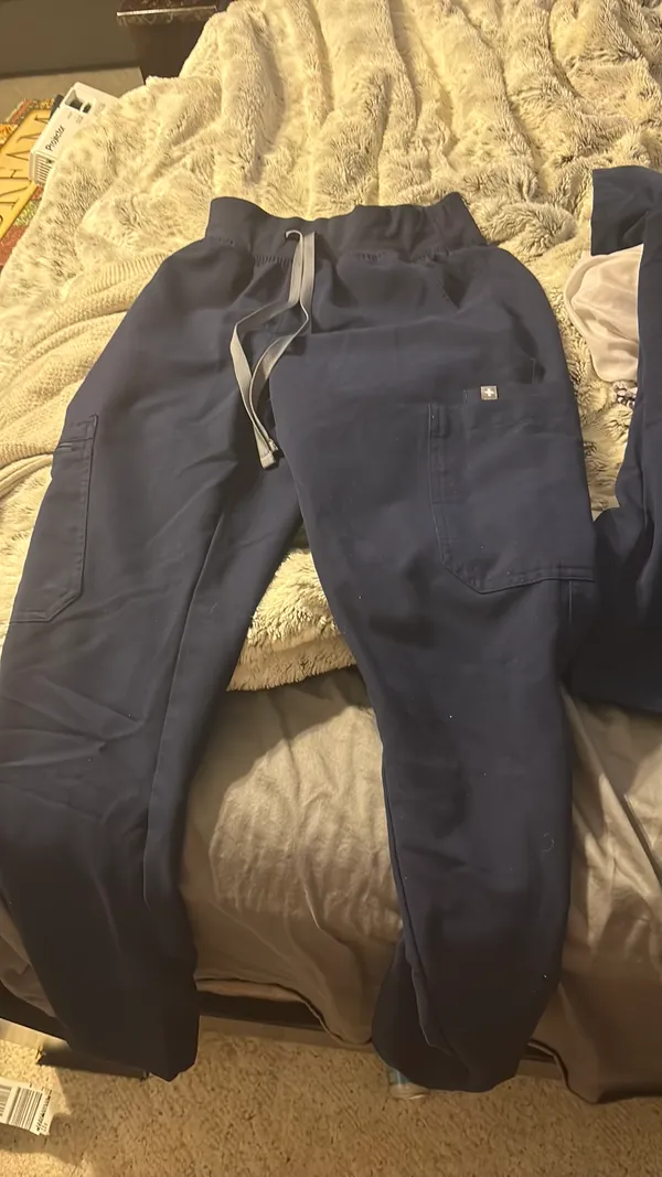 figs navy blue scrub set - Image 2