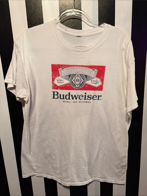 Budweiser White Tee with Red and Navy Logo Size Large Unisex - Image 7