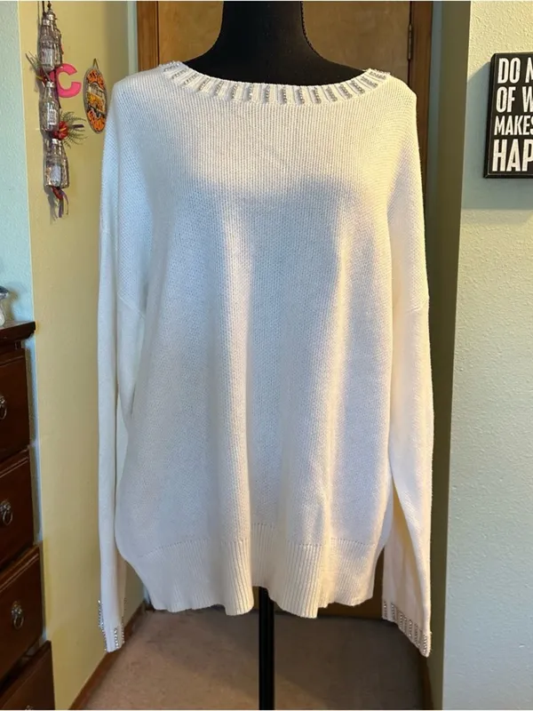 Express white long sleeve crew neck sweater rhinestone embellishments size L - Image 3