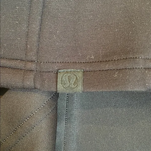 Lululemon Gathered Waist Crew Pullover black top - Image 6