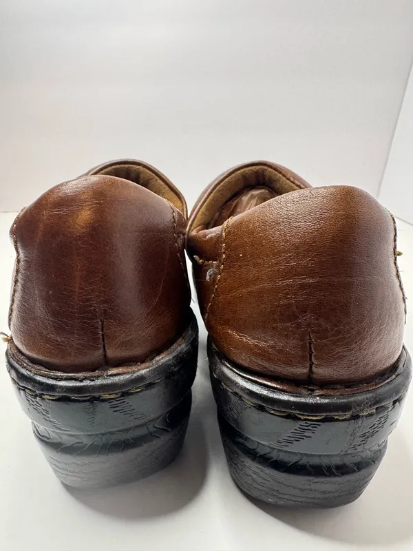 B.O.C Brown Leather Clogs Women's Size 6 - Image 4