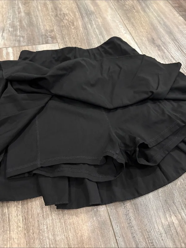 HALARA Black Tennis Skirt small - Image 3