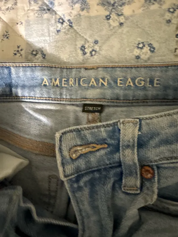 American Eagle Jeans - Image 3