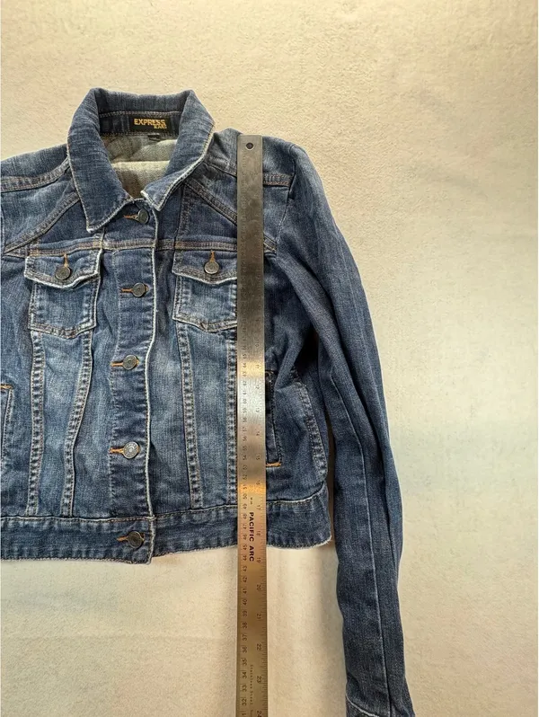 Express Jeans Women’s Medium Denim Jean Jacket Classic Trucker Stretch Blue - Image 7
