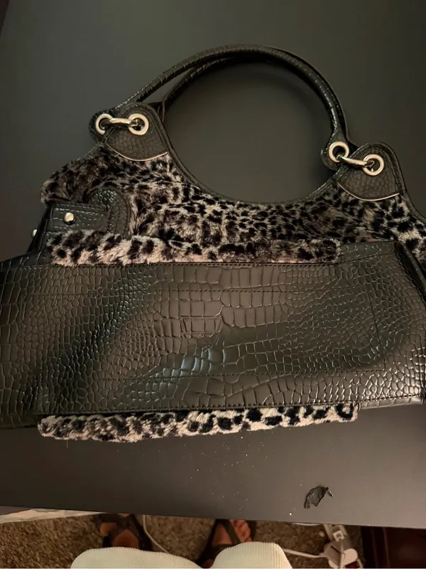 Kathy Van Zeeland Black and Gray Leopard Faux Fur Purse Y2K - Image 4