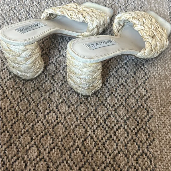 Steve Madden Laveda Sandal in Beige Size 7.5 - Image 8