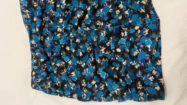Zara floral skirt sz S - Image 3