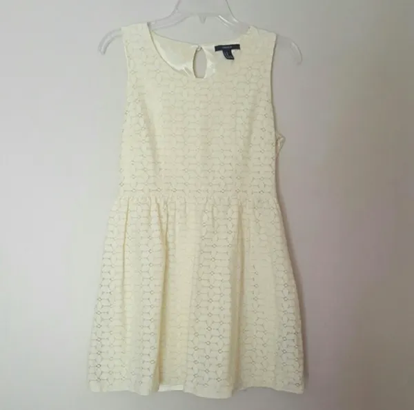 Spring Yellow Floral Lace Dress, Forever 21, Size Medium - Image 5