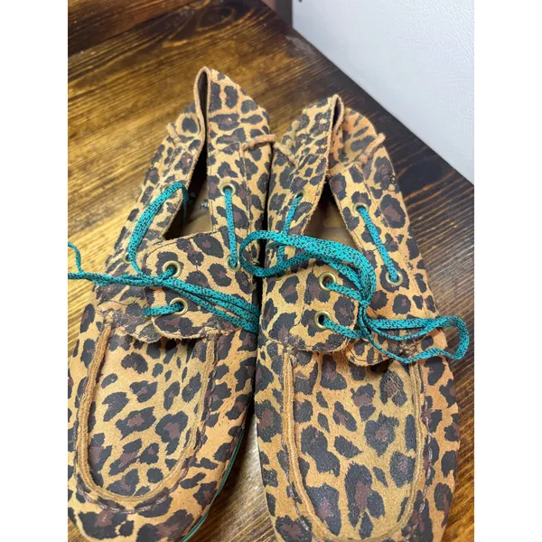 Ariat Tan Leopard Print Loafers‎ Size 7.5 - Image 4
