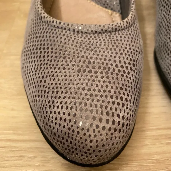 Earth Bijou Grey Printed Leather Suede Dressy Slip On Pumps Sz 9 - Image 3
