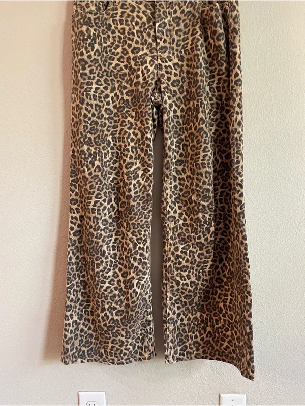 AE Animal Print Low-Rise Ultra Wide-Leg Pant Size 8R - Image 6