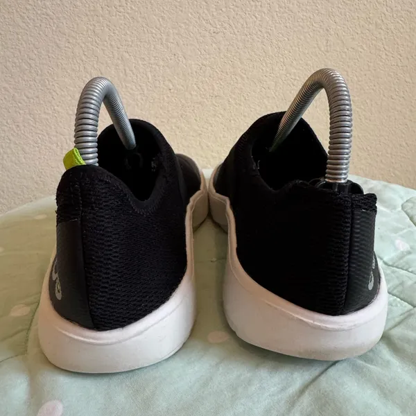 OOFOS Oomg Black Shoes Womens size 6 - Image 5