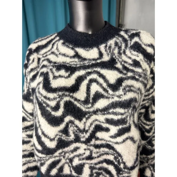 SO Goods For Life Zebra Print Pullover Sweater Women's‎ Large Knit Cozy - Image 12