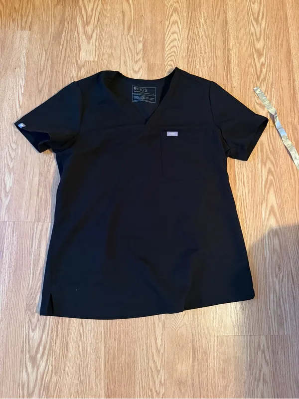 FIGS Zamora Jogger Scrub Pant & Catarina Top - Image 2