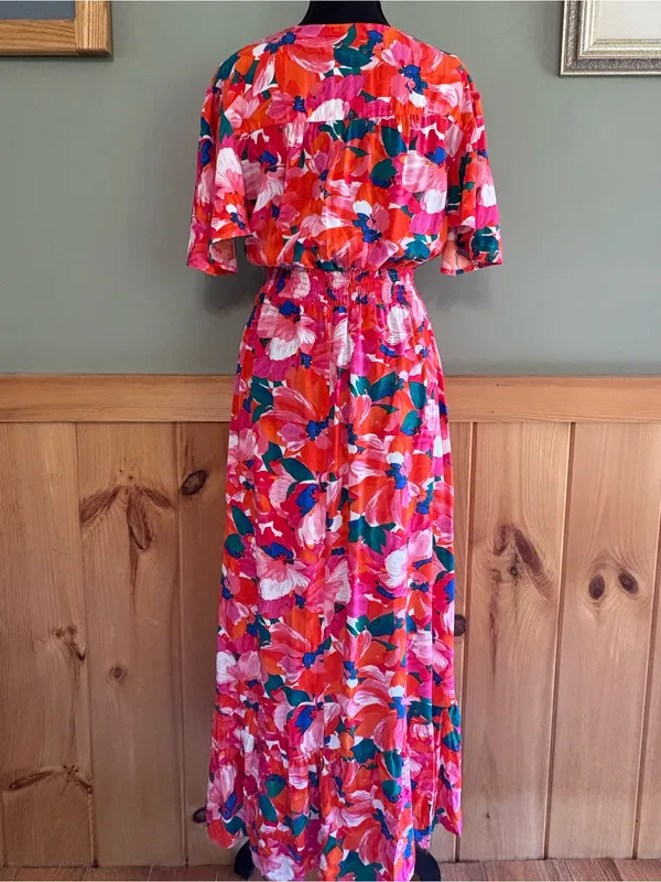 Abel the Label floral print dress with smocked waist and a high-low hem size M - Image 4