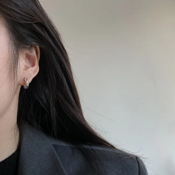 Polished Metal Texture Silver Hoop Earrings for Women - Image 3
