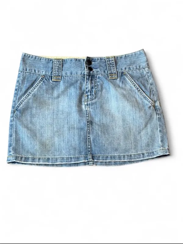 Express Light Wash Denim Mini Skirt Size 4 Y2K Low Rise Cotton Jean Skirt - Image 2