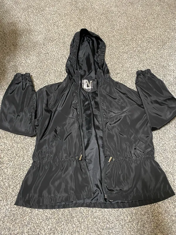New Look Black Cinched Hooded Windbreaker Jacket - Image 2