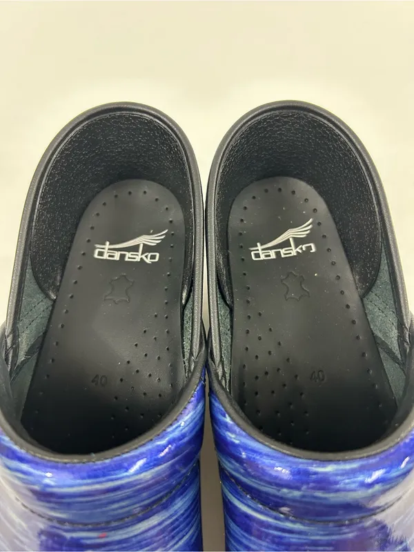 Dansko Professional Patent Blue Water Clogs Size 40 or US 9.5-10 - Image 6